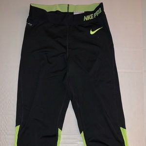 Nike 3/4 Athletic Legging